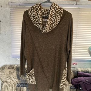 ALTAR’D STATE Cowl Neck Pocket Tunic Sweater Small crochet lace brown cream